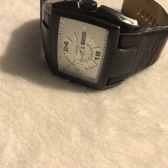 Diesel large watch - Picture 4 of 6